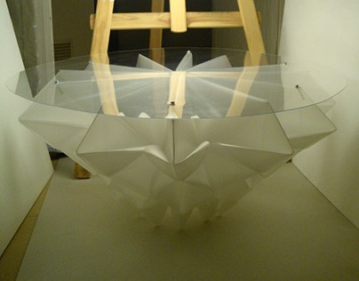 Stolik kawowy i lampa – Origami – Meble i design obiektów